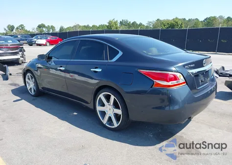 2013 Nissan Altima 2.5 S z USA, uszkodzony, nr VIN 1N4AL3AP4DC222799